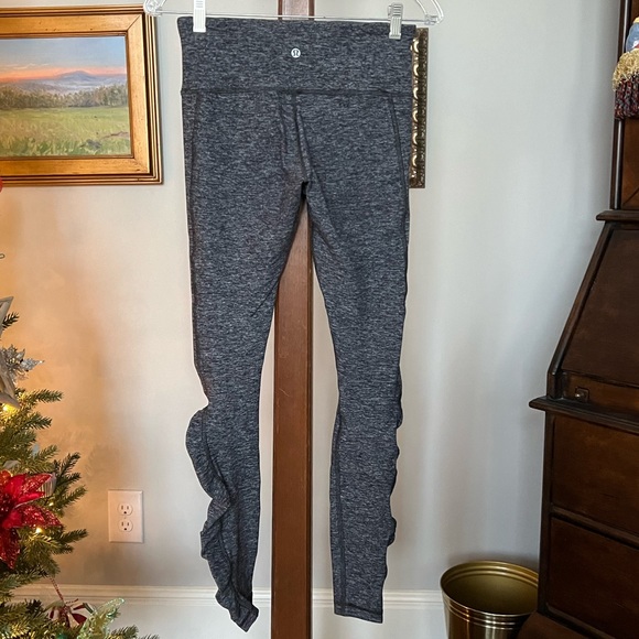 Lululemon Run: Turn Around Tights - Picture 10 of 13